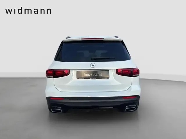 Mercedes-Benz GLB 200