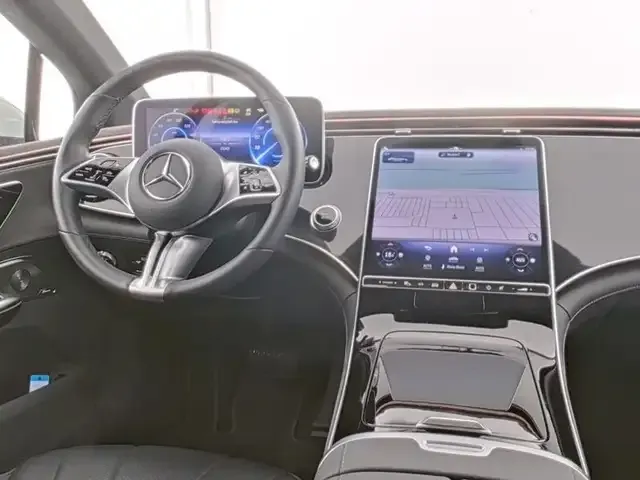 Mercedes-Benz EQE 300