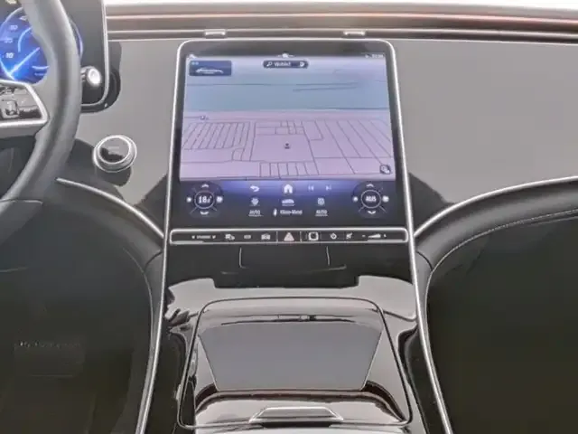 Mercedes-Benz EQE 300