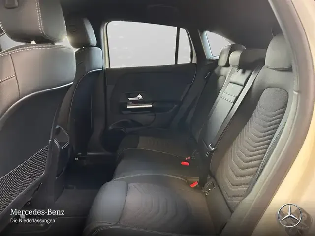 Mercedes-Benz EQA 300