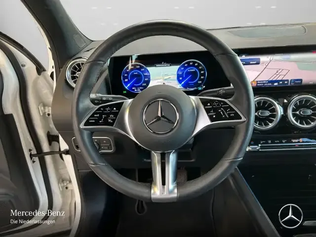 Mercedes-Benz EQA 300