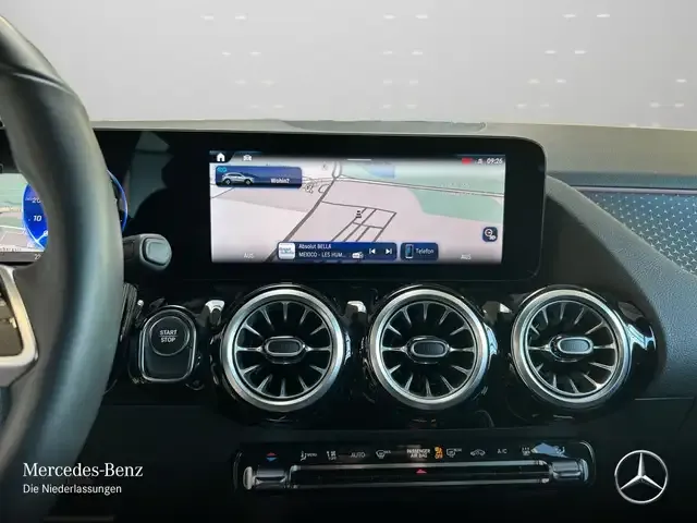 Mercedes-Benz EQA 300