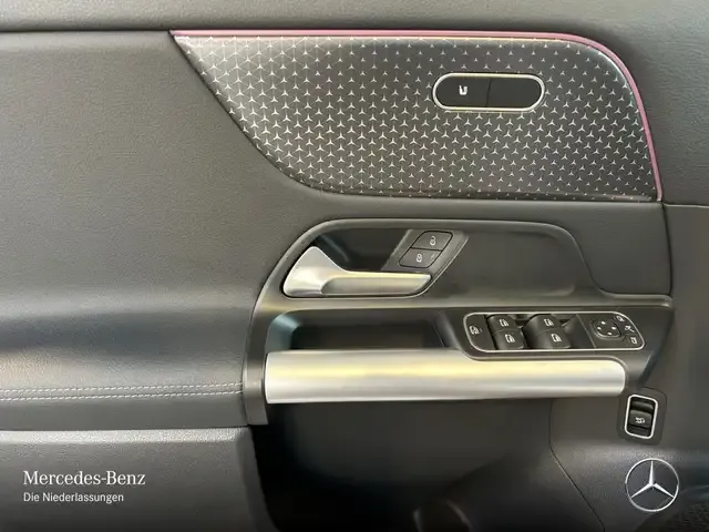 Mercedes-Benz EQA 300