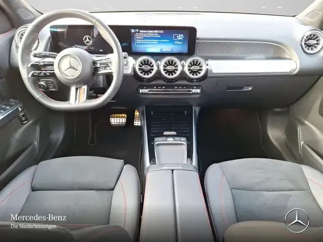 Mercedes-Benz GLB 200