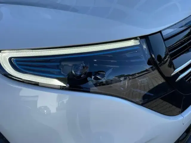Mercedes-Benz EQC 400