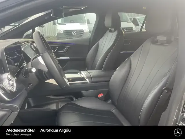 Mercedes-Benz EQE 300