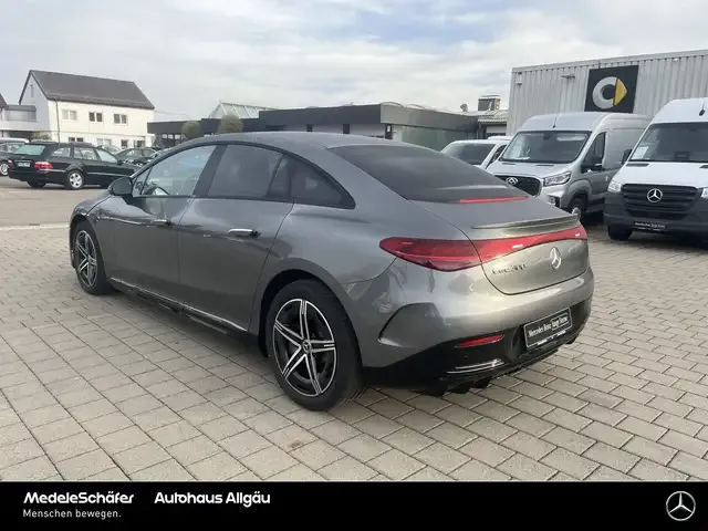 Mercedes-Benz EQE 300
