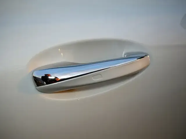 Mercedes-Benz EQB 350