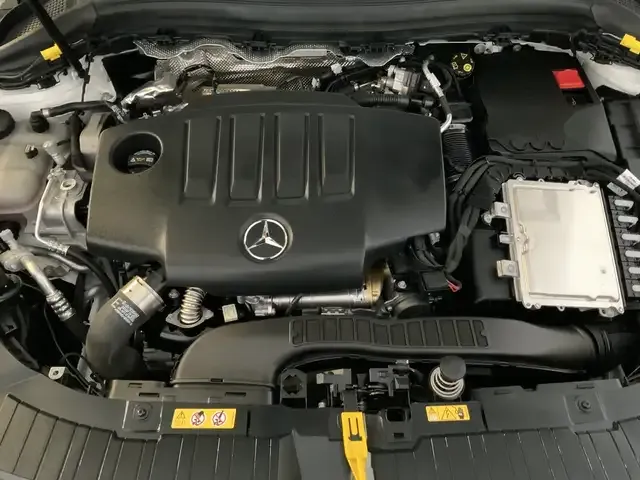 Mercedes-Benz GLA 220