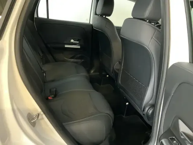Mercedes-Benz GLA 220