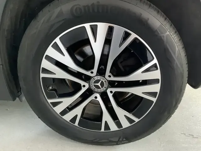 Mercedes-Benz GLA 220