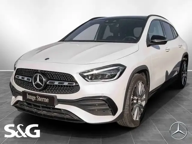 Mercedes-Benz GLA 220
