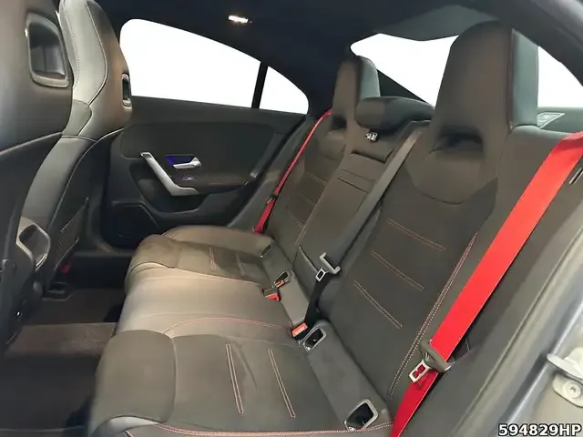 Mercedes-Benz CLA 35 AMG