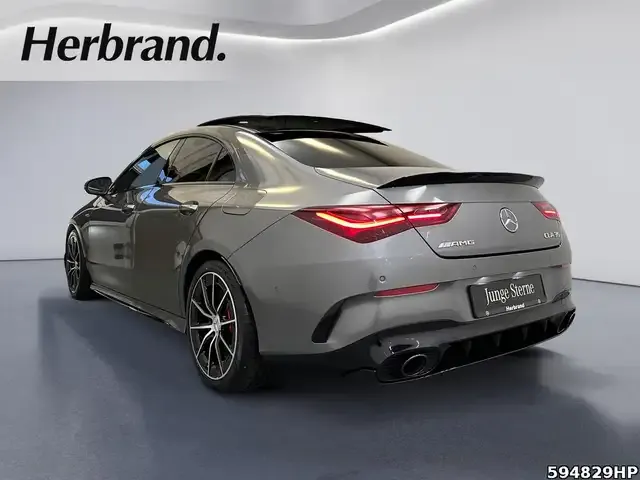 Mercedes-Benz CLA 35 AMG