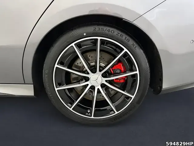 Mercedes-Benz CLA 35 AMG