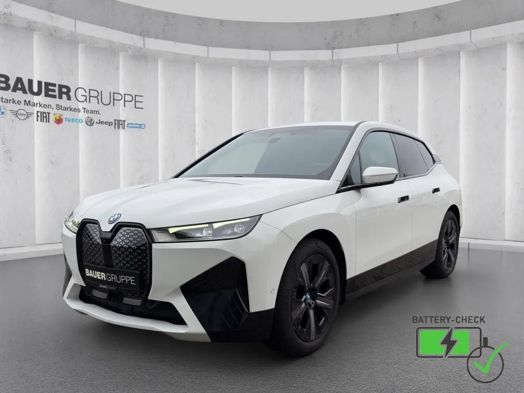 BMW iX