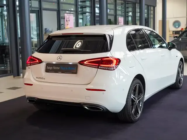 Mercedes-Benz A 250