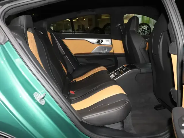 BMW M8