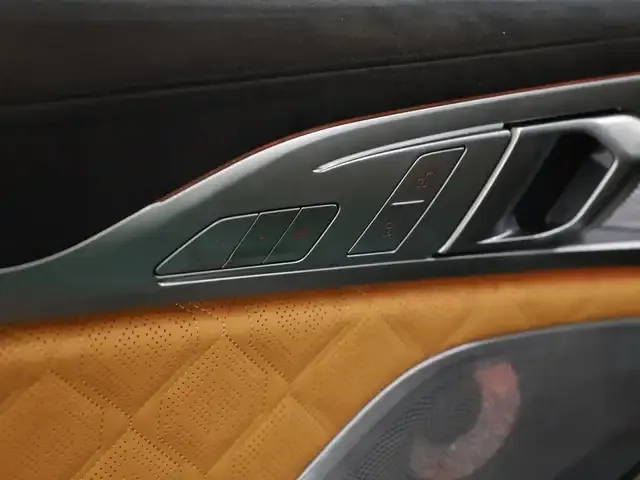 BMW M8
