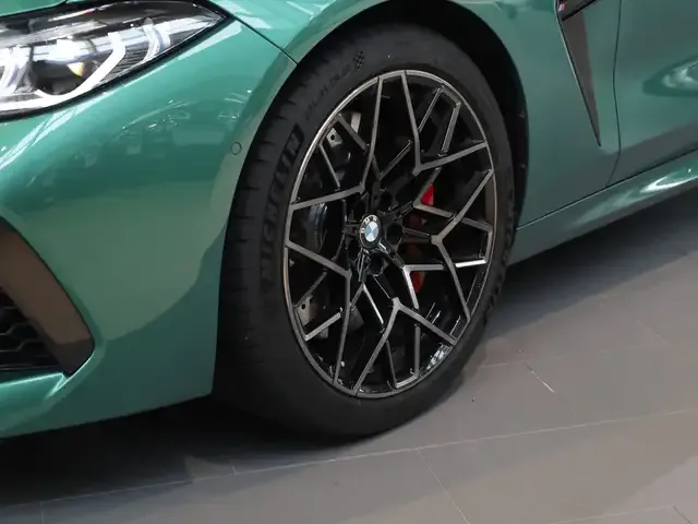 BMW M8