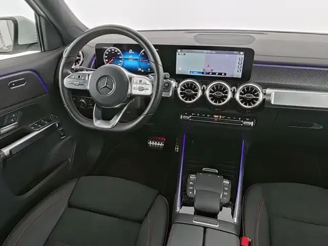 Mercedes-Benz EQB 300