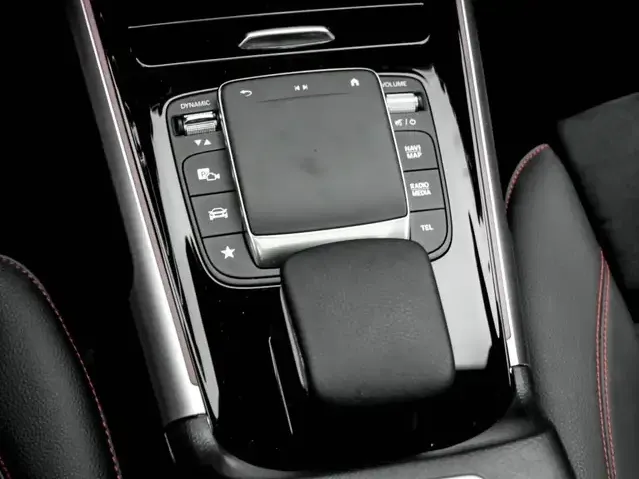 Mercedes-Benz EQB 300