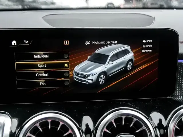 Mercedes-Benz EQB 300