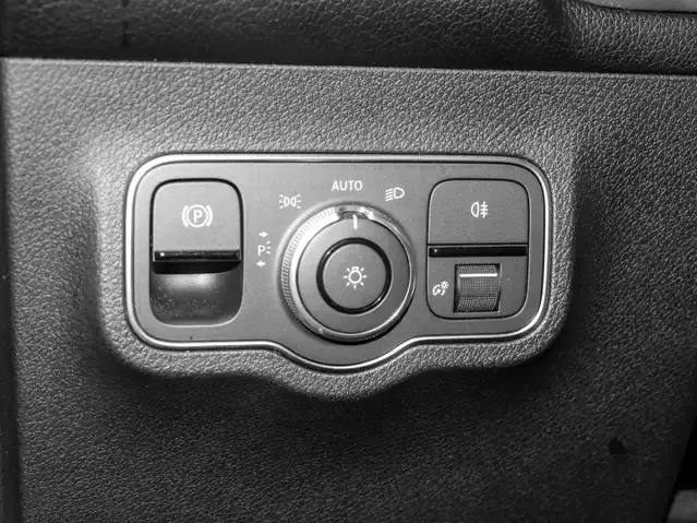 Mercedes-Benz EQB 300