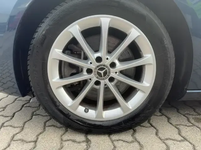 Mercedes-Benz B 250