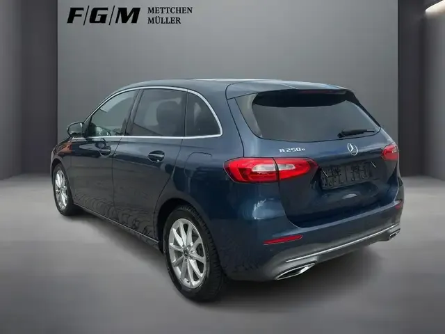 Mercedes-Benz B 250