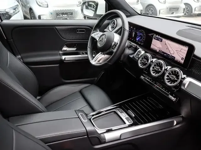 Mercedes-Benz EQB 350