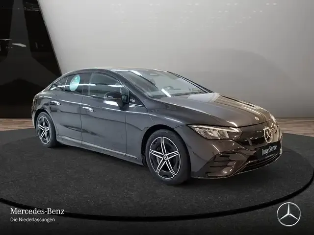 Mercedes-Benz EQE 300
