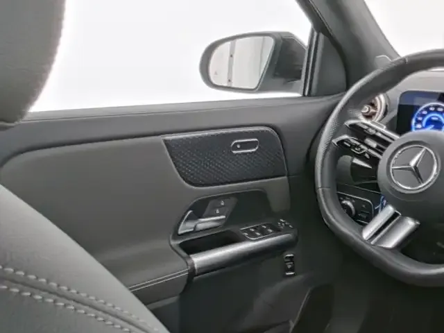 Mercedes-Benz EQA 350