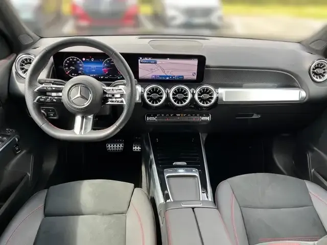 Mercedes-Benz GLB 200