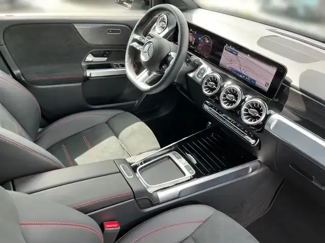 Mercedes-Benz GLB 200
