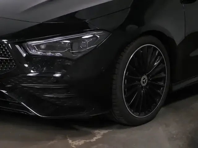 Mercedes-Benz CLA 220