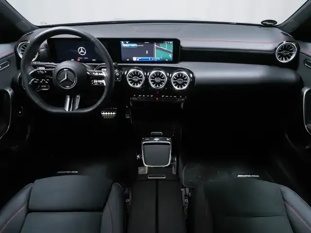 Mercedes-Benz CLA 220