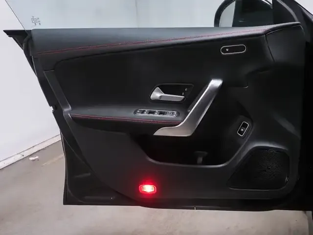Mercedes-Benz CLA 220