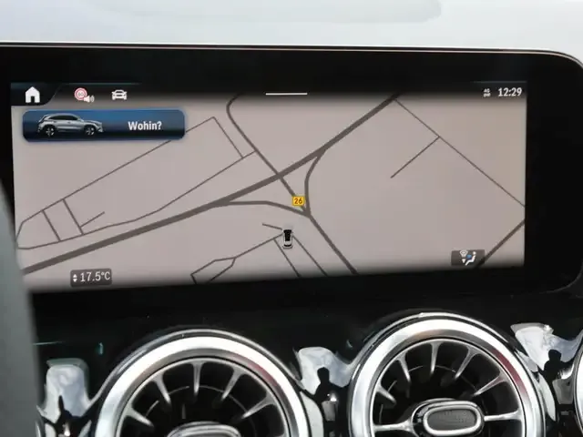 Mercedes-Benz GLA 220