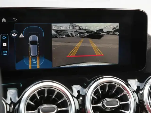 Mercedes-Benz GLA 220