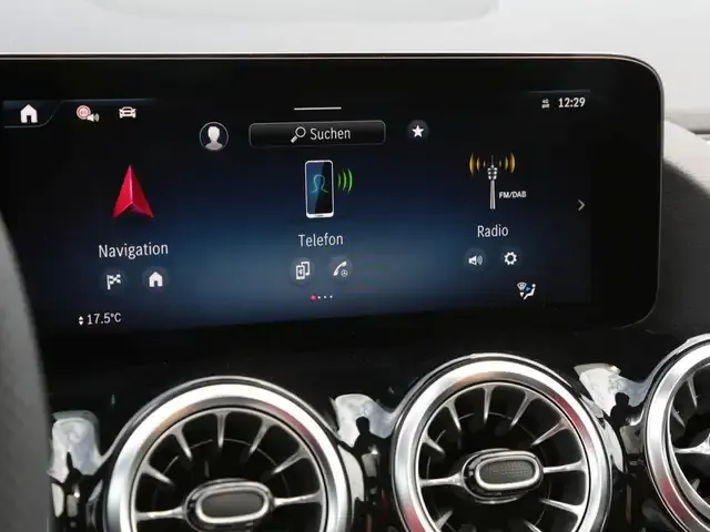 Mercedes-Benz GLA 220