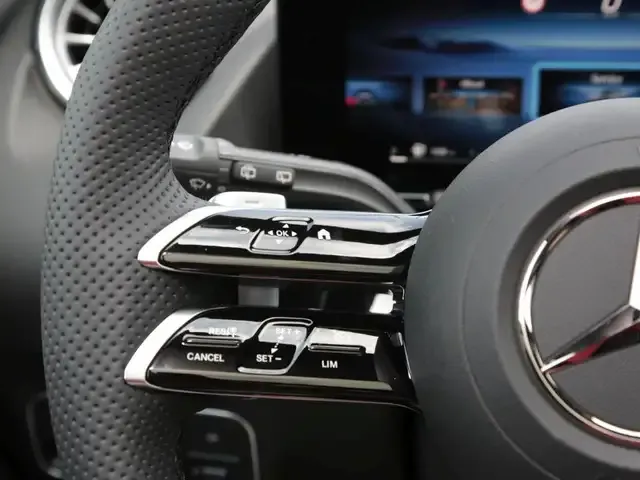 Mercedes-Benz GLA 220