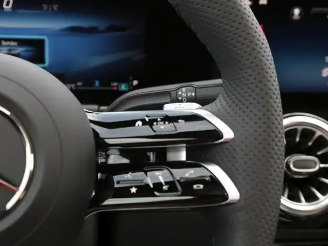 Mercedes-Benz GLA 220