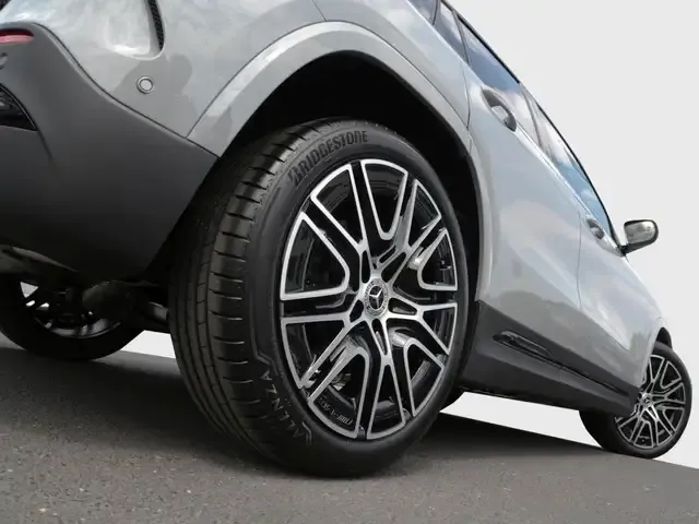 Mercedes-Benz GLA 220