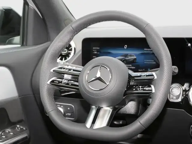 Mercedes-Benz GLA 220