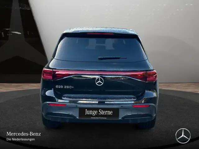 Mercedes-Benz EQB 250