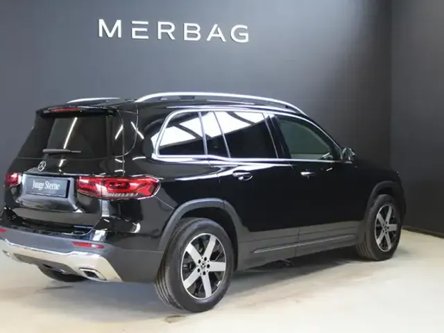 Mercedes-Benz GLB 200