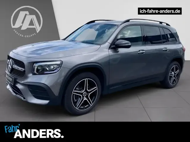 Mercedes-Benz GLB 220