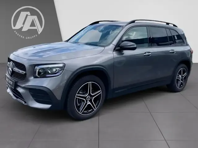 Mercedes-Benz GLB 220