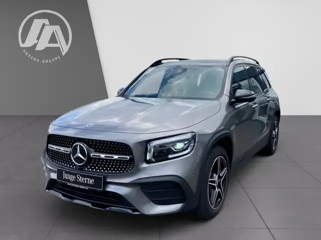Mercedes-Benz GLB 220